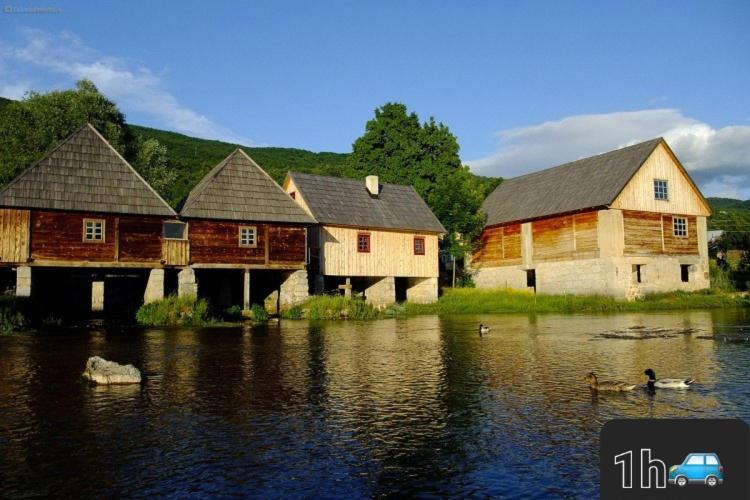 Ruralna Kuca Za Odmor Lika Villa Lovinac  Exterior photo